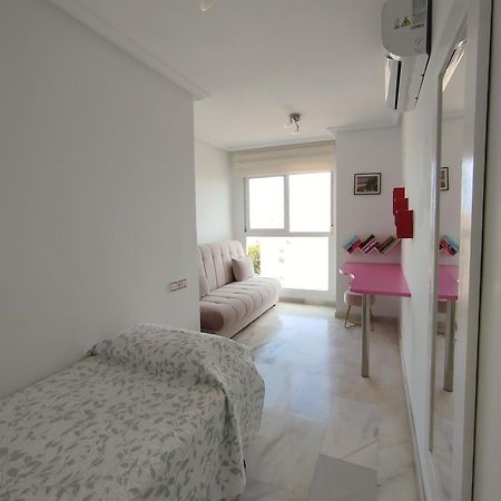 Апартаменты Atico Duplex Con Vistas Al Mar. Dos Plazas De Garaje Торремолинос Экстерьер фото