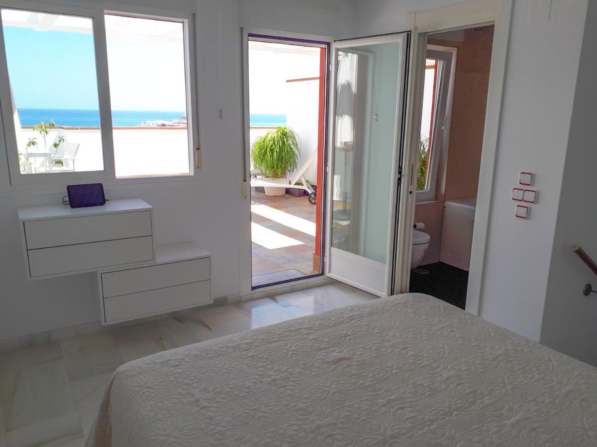 Апартаменты Atico Duplex Con Vistas Al Mar. Dos Plazas De Garaje Торремолинос Экстерьер фото