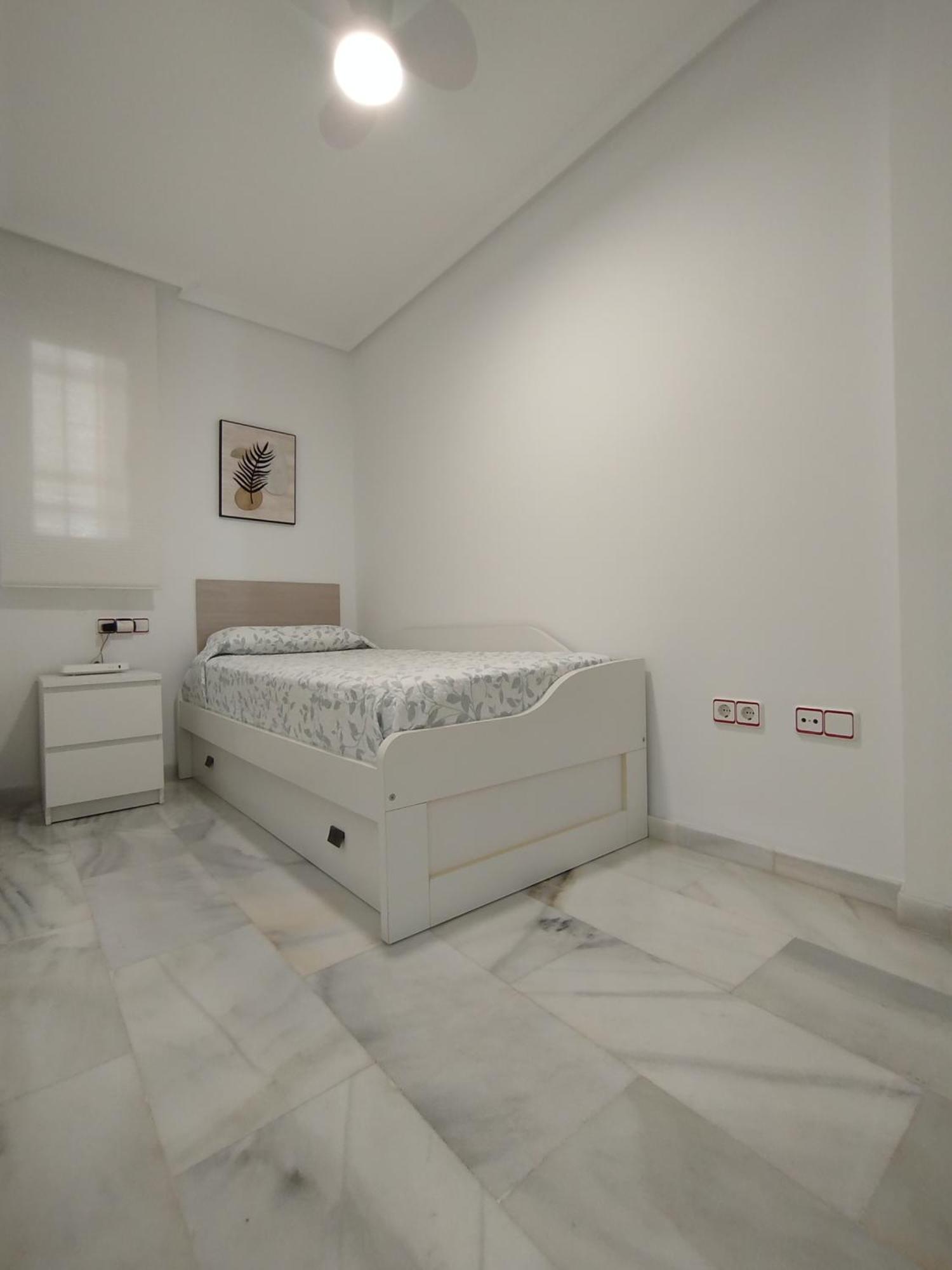 Апартаменты Atico Duplex Con Vistas Al Mar. Dos Plazas De Garaje Торремолинос Экстерьер фото
